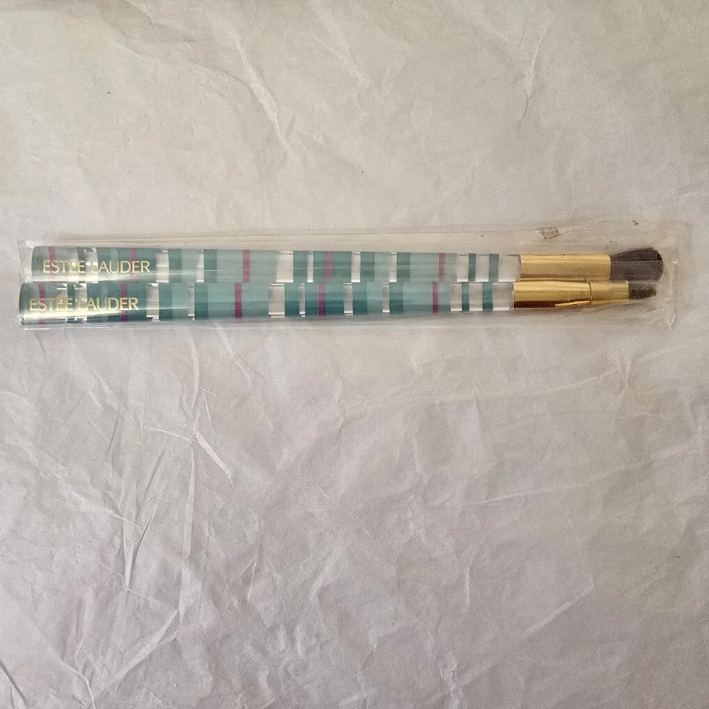 2 Estee Lauder Makeup Brushes With Unbranded Makeup Pouch